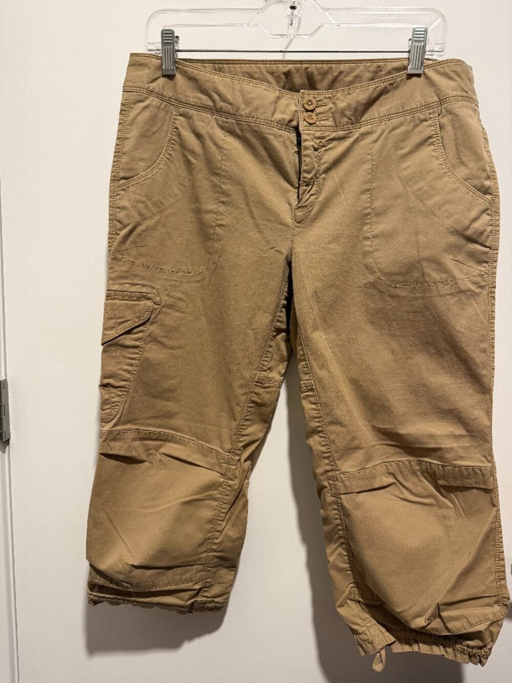 The North Face Tan Cargo Capri Pants Size 12 Hiking Outdoor